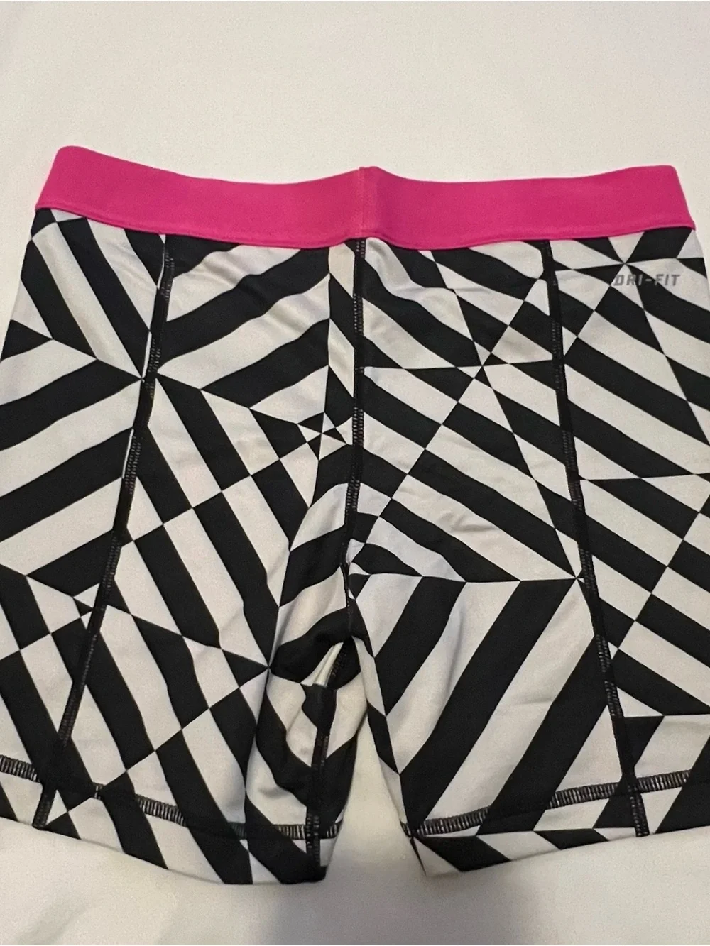 Nike Pro Dri-FIT Girls' Black & Pink Patterned Compression Shorts